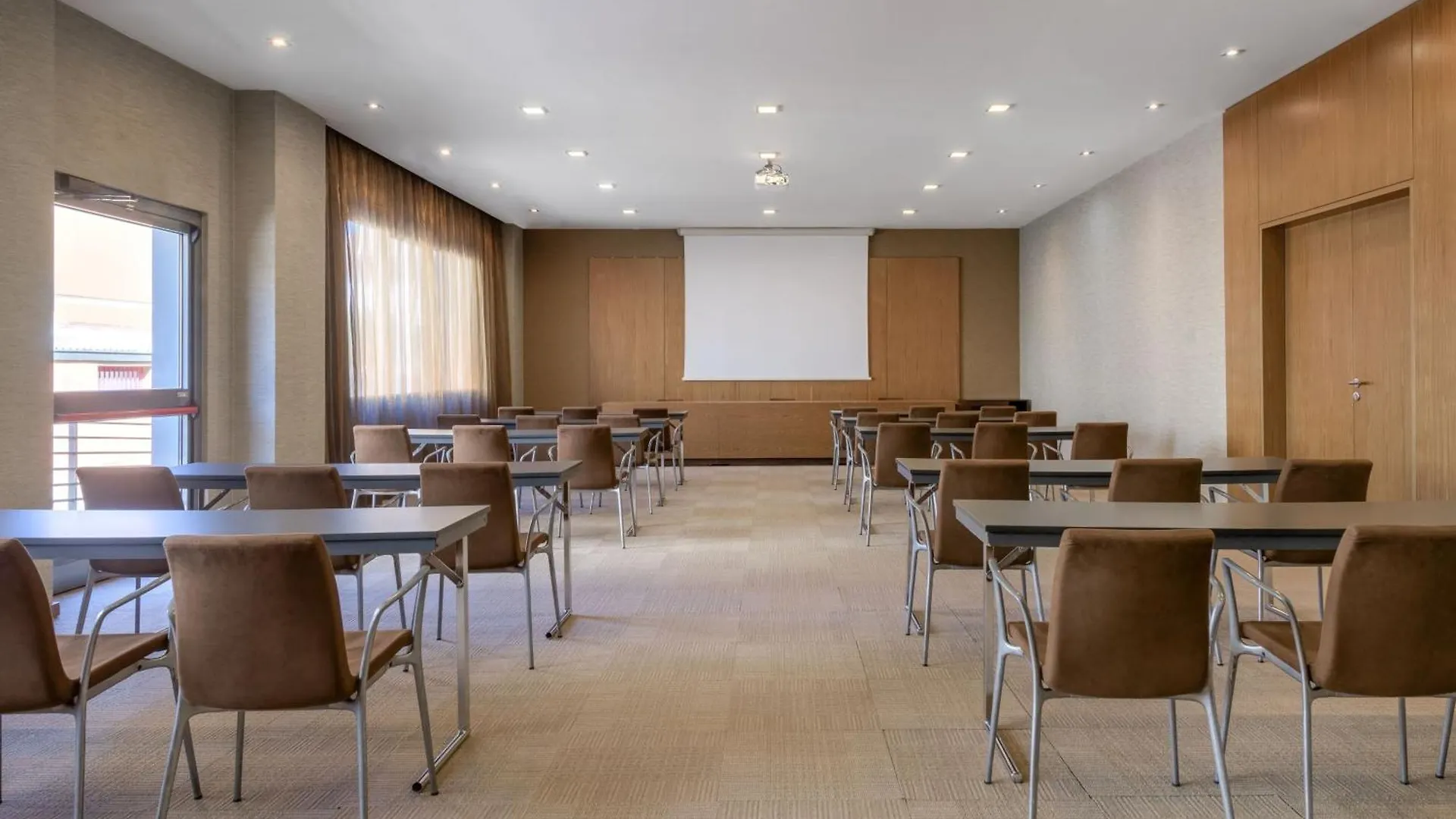 Ac Hotel Vicenza By Marriott 4*,