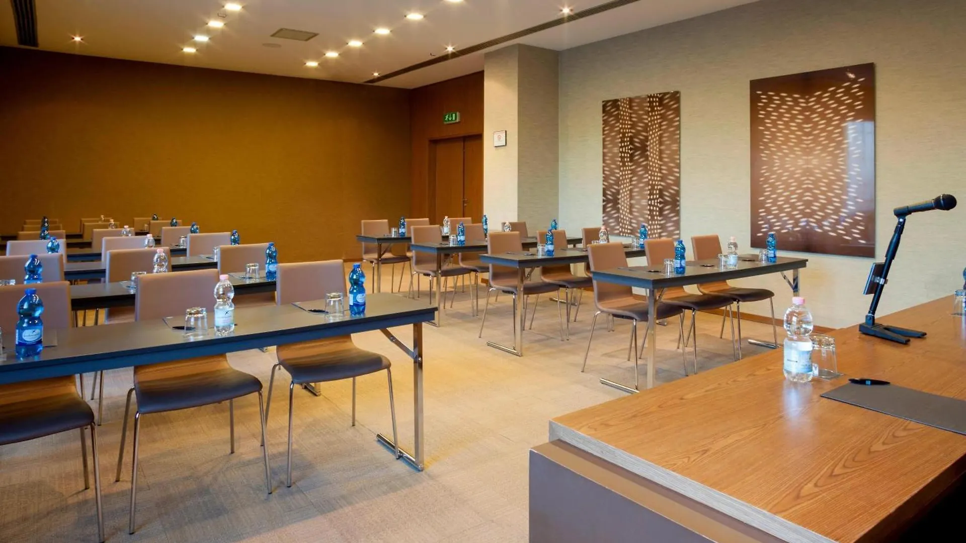 Ac Hotel Vicenza By Marriott